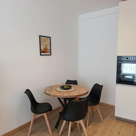 Golden Moon Oasis Scandi Design And Vodno Views